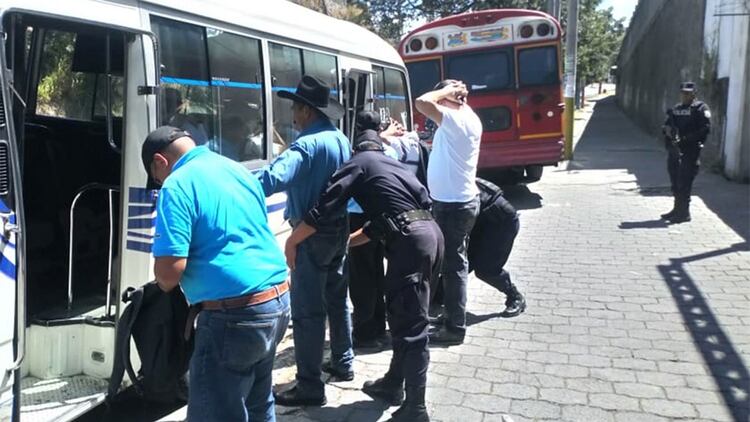47 personas fueron arrestadas en El Salvador, 18 de las cuales vinculadas a pandillas del crimen organizado como Barrio18 y MS13