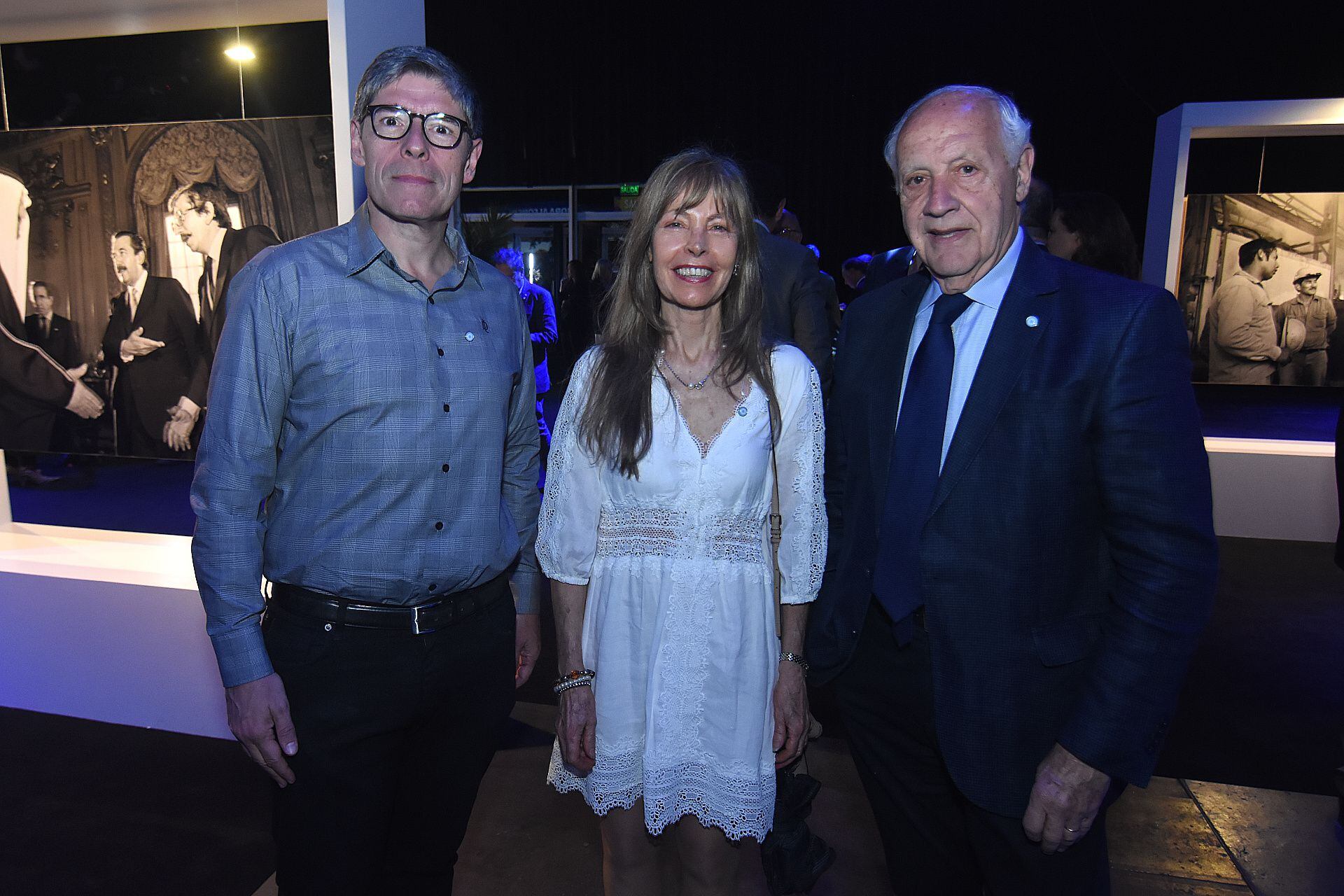 Juan Manuel Abal Medina, exjefe de Gabinete; junto a Beatriz Nofal, directora del Consejo Argentino de Relaciones Internacionales (CARI) en los Estados Unidos; y el exministro de Economía, Roberto Lavagna 