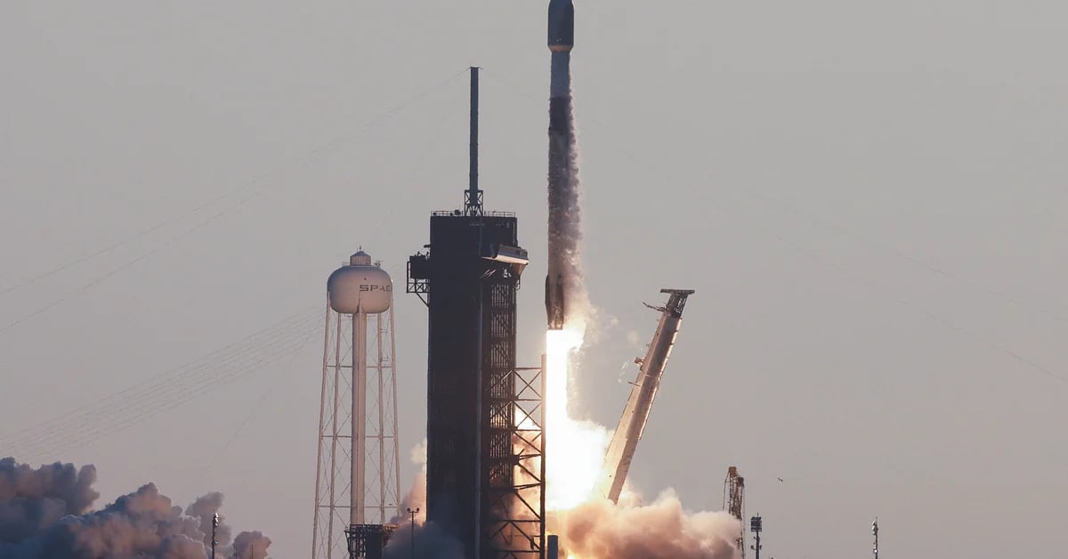 SpaceX non smette mai di battere i record: lancerà 3 missili in 3 giorni consecutivi