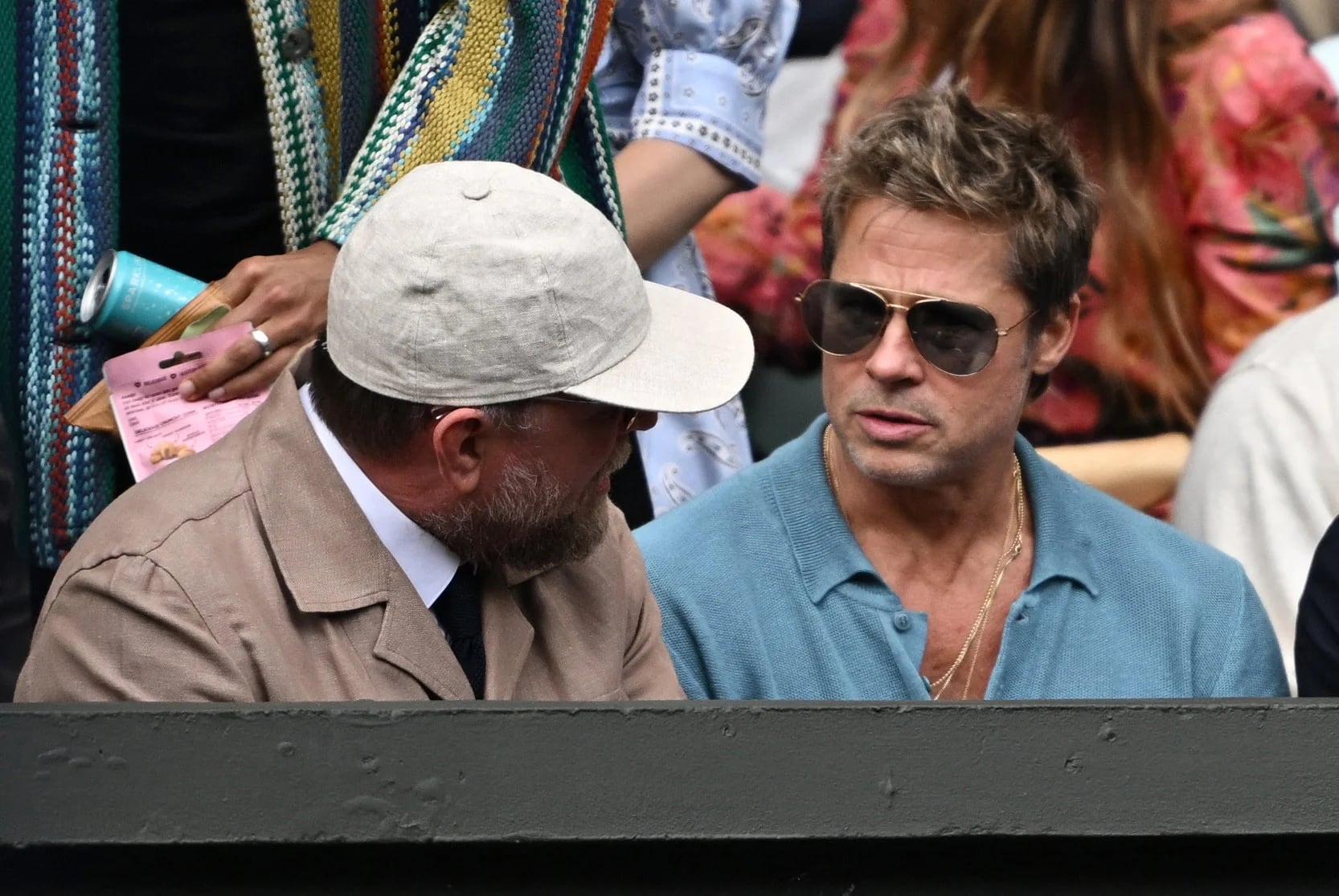 El director Guy Ritchie junto a Brad Pitt  REUTERS/Dylan Martinez