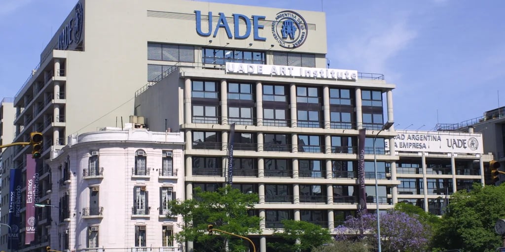 Alumnos de la UADE participarán de la marcha universitaria del 23 de abril