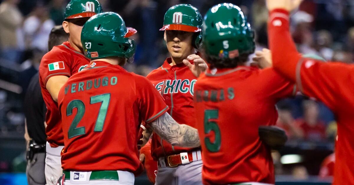 Mexico crushed Canada to advance to World Baseball Classic quarter-finals