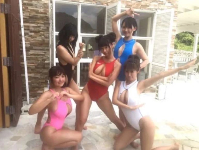 Opresor Mariscos Entretenimiento Los osados trajes de baño que enloquecen a los japoneses - Infobae
