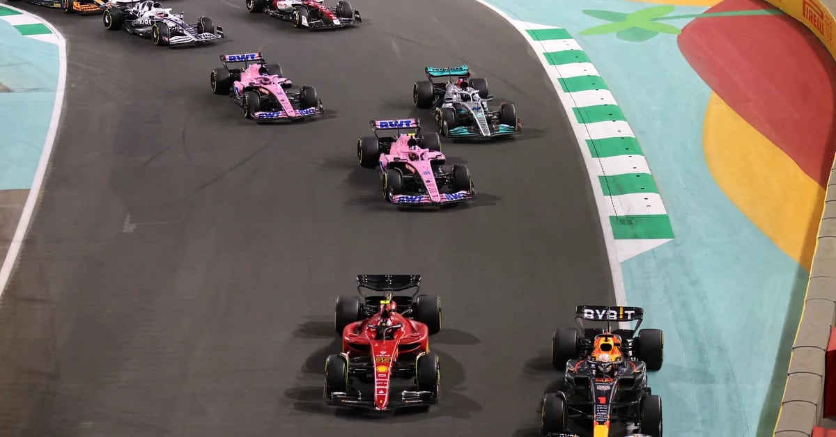 Batalla sobre Lexlerc y invención en GP de Arabia Saudita de Fórmula 1 sobre Verstappen