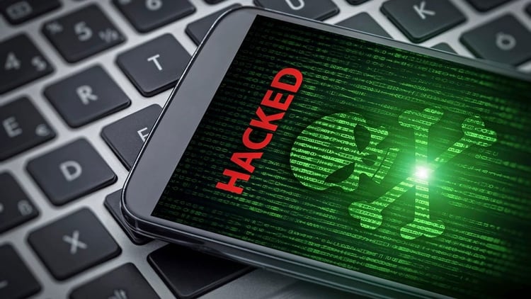 Los hackers venden los datos que obtienen en la dark web (Foto: Especial)