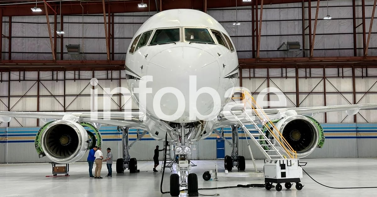 The new presidential plane must undergo a new inspection and a test flight before arriving in the country.