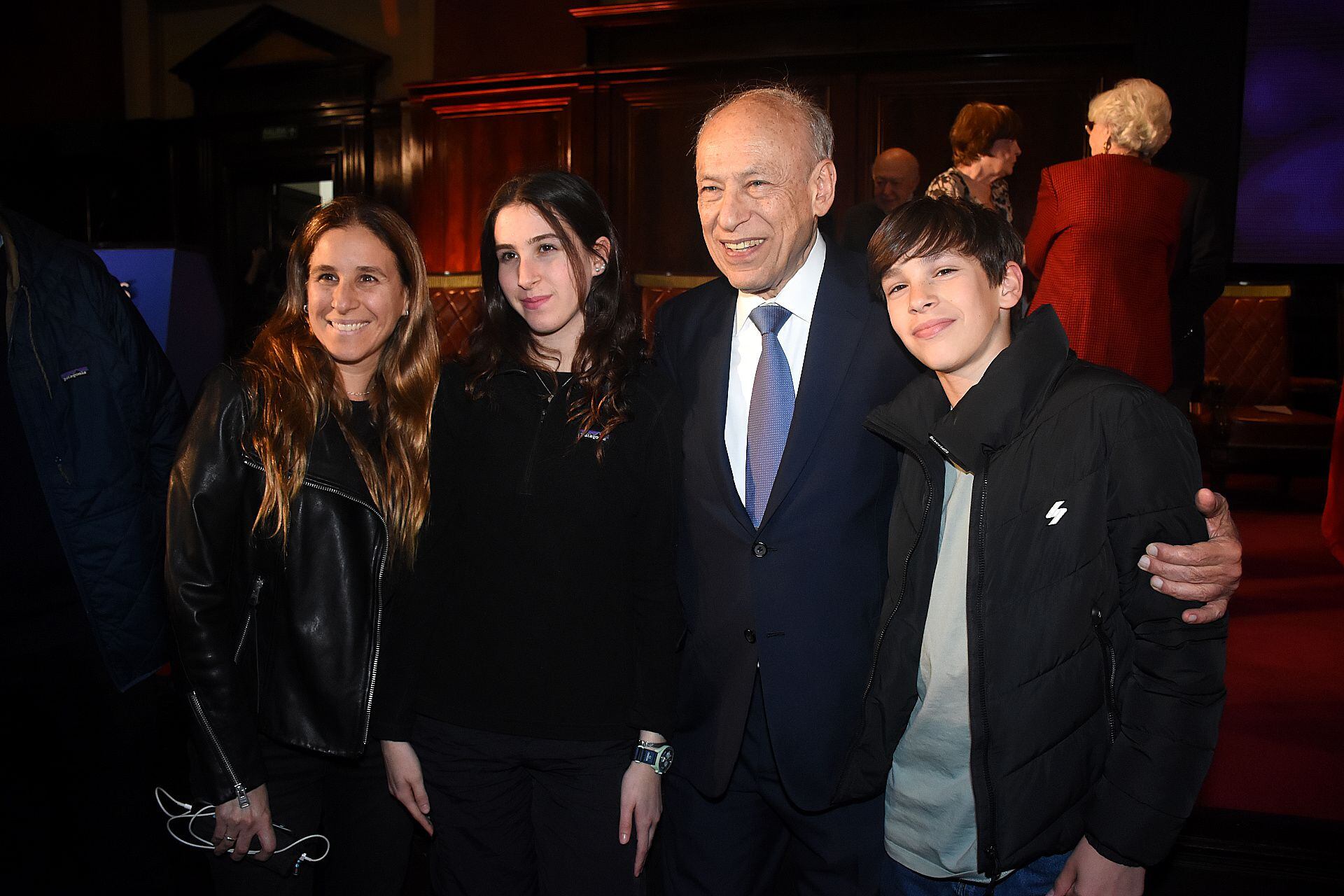 Luis Ovsejevich, presidente de la Fundación Konex, recibió a los invitados en la Facultad de Derecho de la UBA (Nicolas Stulberg)