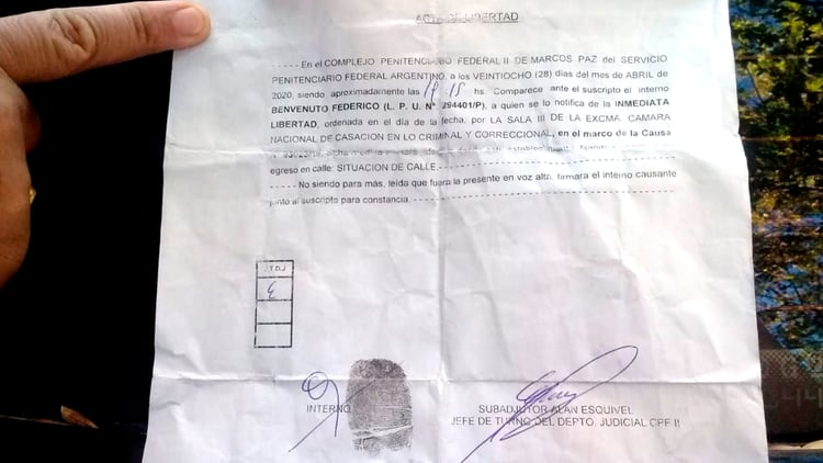 Inmediata libertad: el certificado que Benvenuto llevaba en su último arresto. 