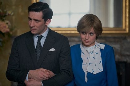 El ministro de Cultura británico pide que Netflix aclare que “The Crown” es ficción, pero el servicio de streaming se niega 