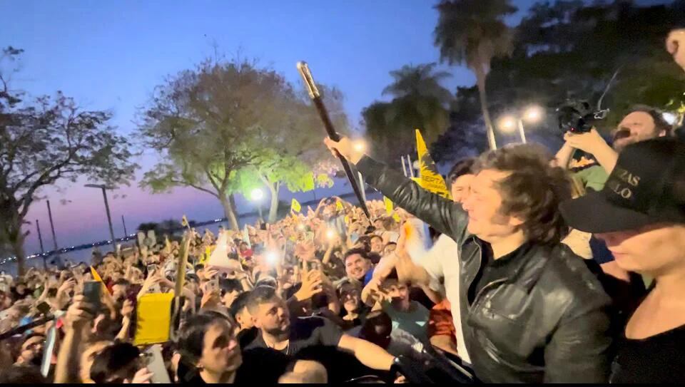 Elecciones 2023, en vivo: “La gente quiere un cambio de raíz y somos los únicos que estamos ofreciéndolo”, dijo Milei en Corrientes