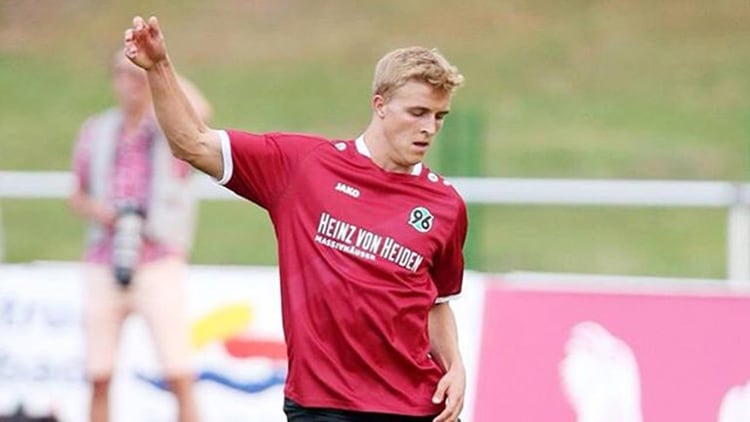 Hübers juega en el Hannover, de la segunda división alemana (Foto: @timohuebers)