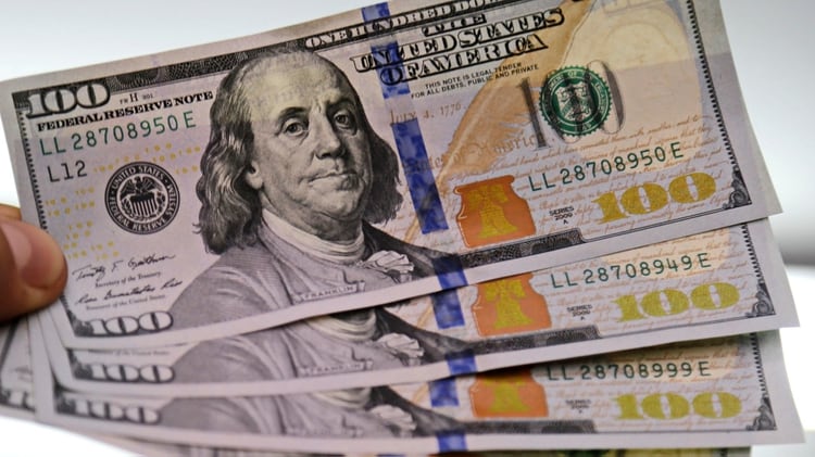 La estabilidad de tasas del BCRA apuntala a la divisa.