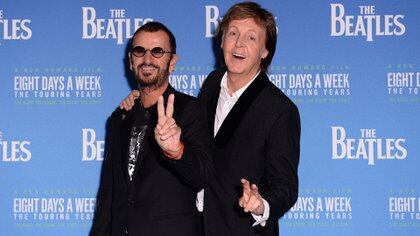 Ringo Starr junto a Paul McCartney (Foto: Joanne Davidson / Shutterstock)