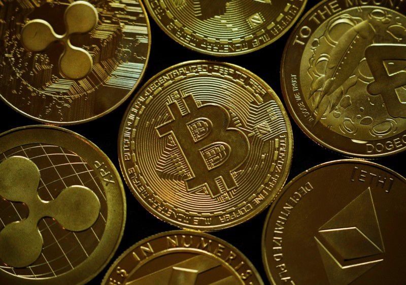 Imagen de archivo. En esta imagen se ve una representación de la criptomoneda virtual Bitcoin. Ilustración tomada el 14 de junio de 2021. REUTERS/Edgar Su/Ilustración/Archivo