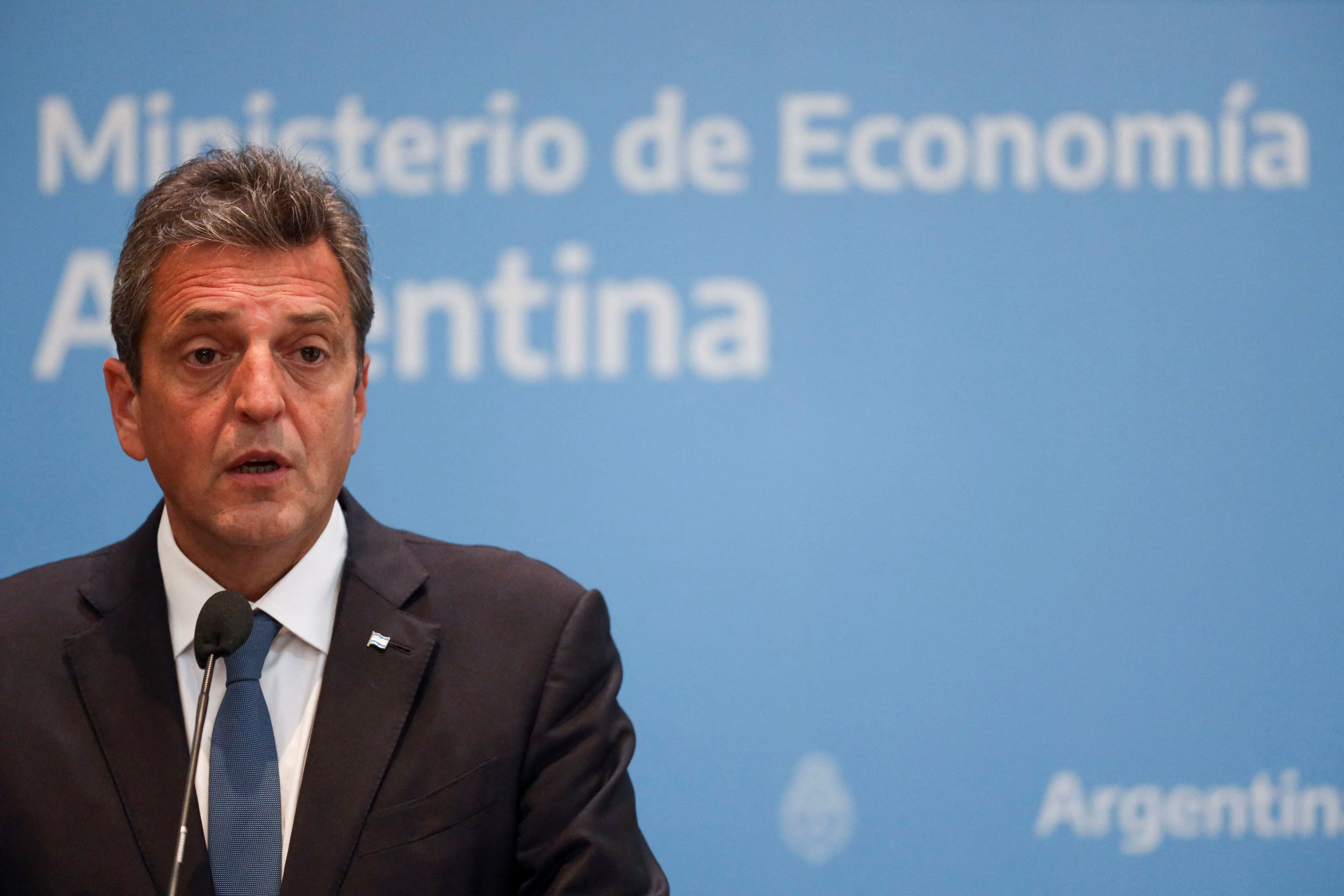 El ministro de Economía envió una adenda al proyecto de Presupuesto 2024. REUTERS/Cristina Sille
