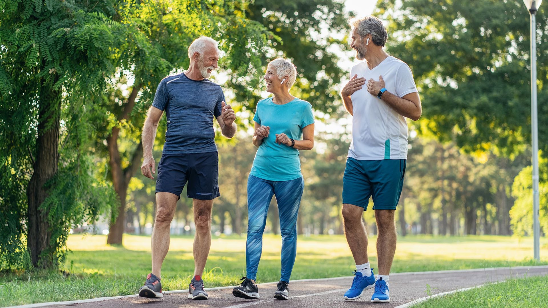 Los beneficios de caminar se aplican universalmente: hallazgos relevantes en diferentes países, géneros y rangos de edad, según el estudio
(Getty Images)