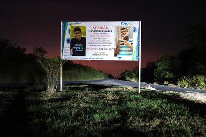 Durante la larga búsqueda de Luciano Leal Garza, quien fue llevado a un parque donde lo secuestraron, se pusieron carteles y letreros por todo San Fernando.
