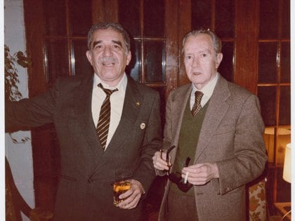 Gabriel García Márquez con el escritor Juan Rulfo, en México. (Harry Ransom Center)