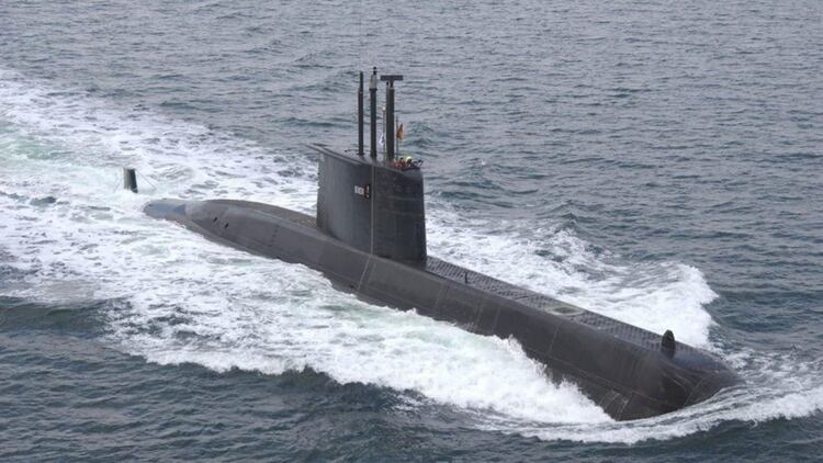 Brasil cederá 4 submarinos estratégicos a la Armada Argentina Submarino-Brasileno-IKL-209-1400-3
