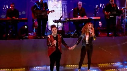 Las famosas se unieron para cantar el tema "Gloria a ti" en el concierto online de Lucero (Foto: Captura de pantalla)