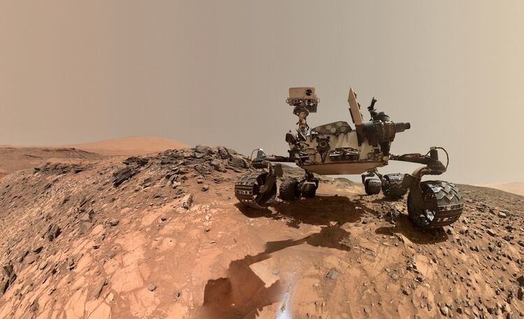 Hoy Marte es recorrido por dos robots de la NASA