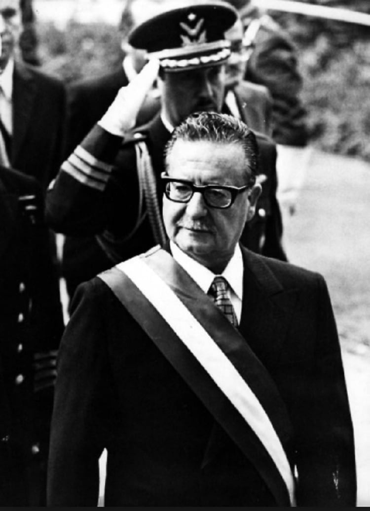 Hasta el año 2011 no se pudo confirmar la causa de la muerte del presidente chileno que se encontraba en el poder cuando el general Augusto Pinochet dio el golpe de estado (Foto: especial)