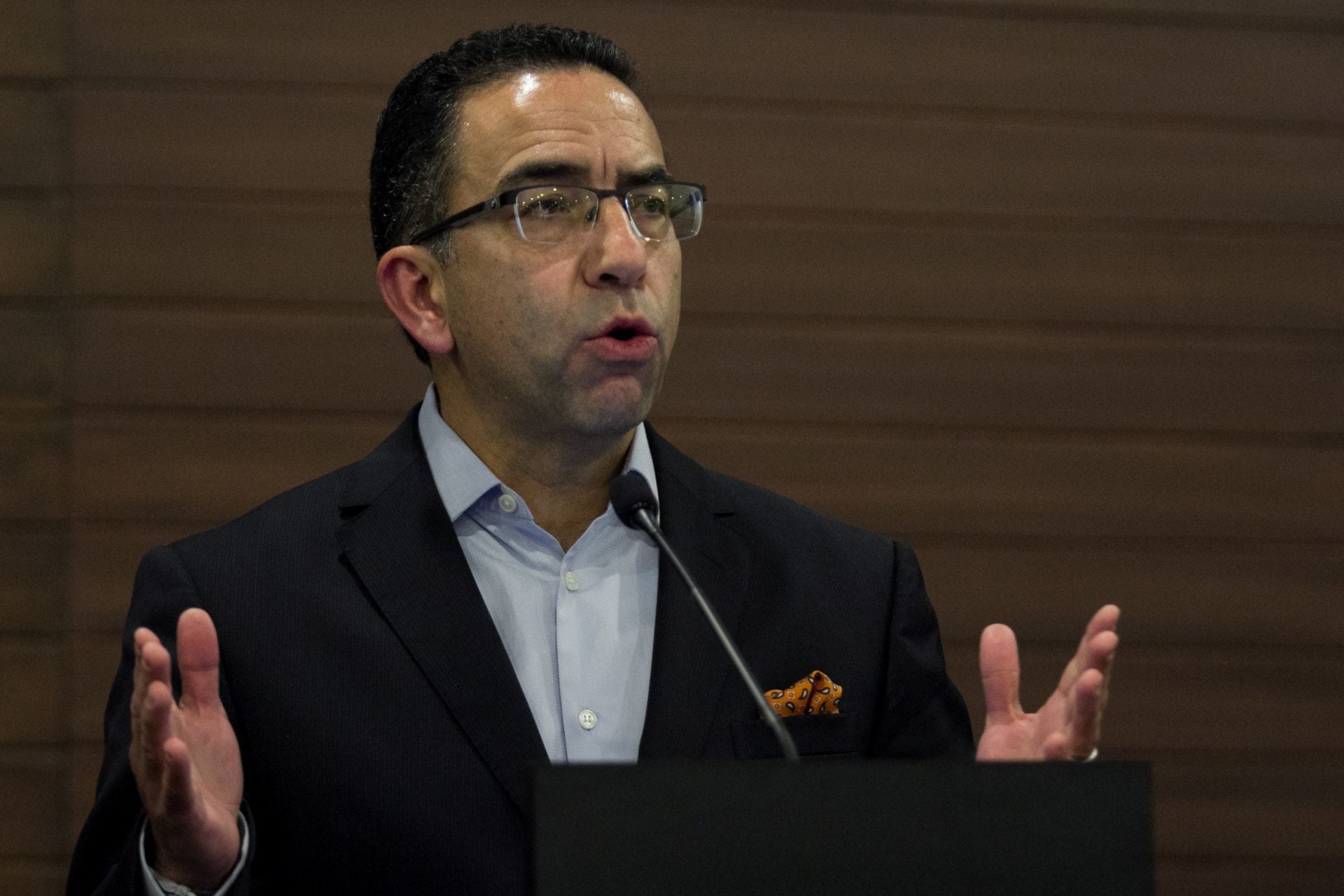 MEXICO, 21FÉVRIER2018.- Javier Lozano, porte-parole de la campagne de José Antonio Meade, a dirigé la conférence de presse pour annoncer la rupture totale des accusations portées contre Ricardo Anaya, candidat à la présidence de la coalition « Pour le Mexique au front », d'enrichissement illicite par le biais de sociétés écrans dans le État de Querétaro. Lozano Alarcón a appelé le candidat de la coalition à assumer la responsabilité de ses actes et à faire face à la justice correctement.
PHOTO : GALO CAÑAS/CUARTOSCURO.COM