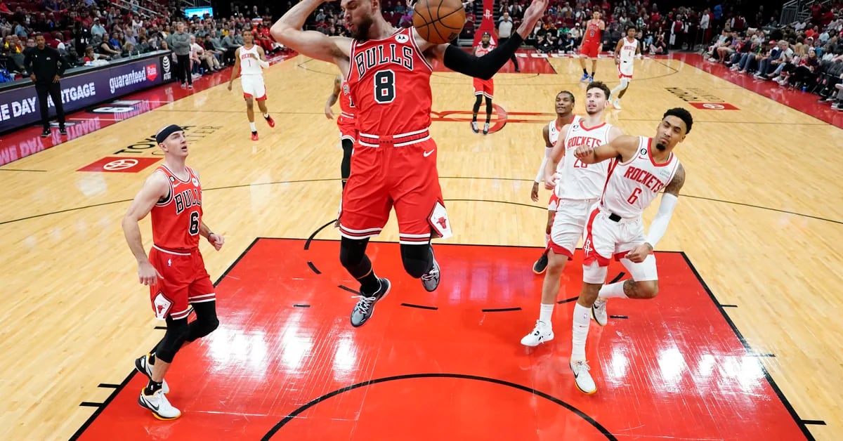 LaVine gets 36 points;  The Bulls beat the Rockets