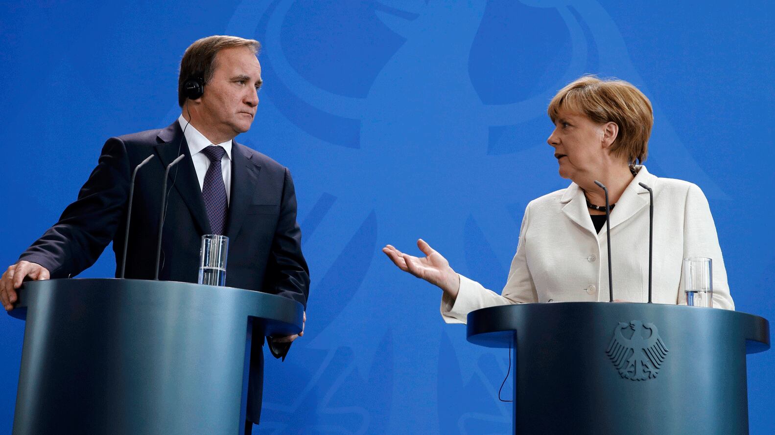 Merkel junto al primer ministro sueco, Stefan Lofven, en Berlín. Junto a Austria son los países que más refugiados recibirán Reuters 163