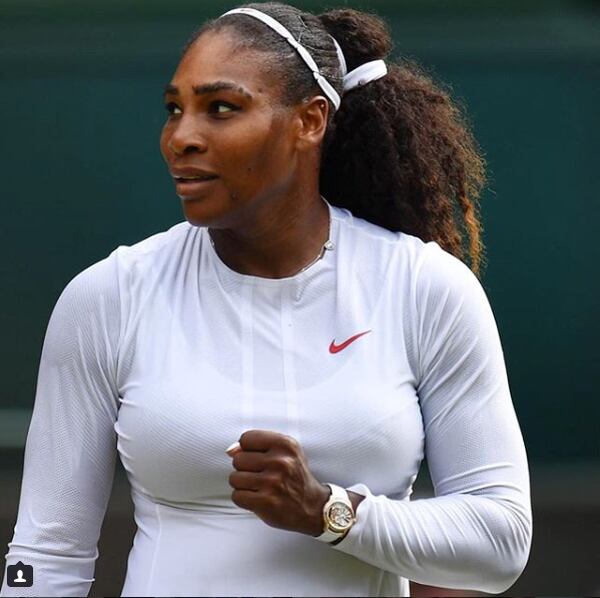 Serena Williams en Wimbledon con reloj Millenary en oro rosado de 116 diamantes de USD. 28,400