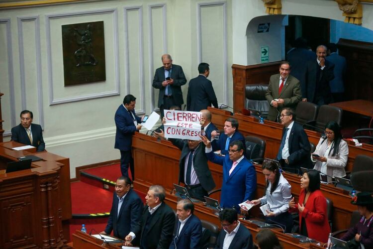 Un momento del debate en el Congreso peruano (Telam)