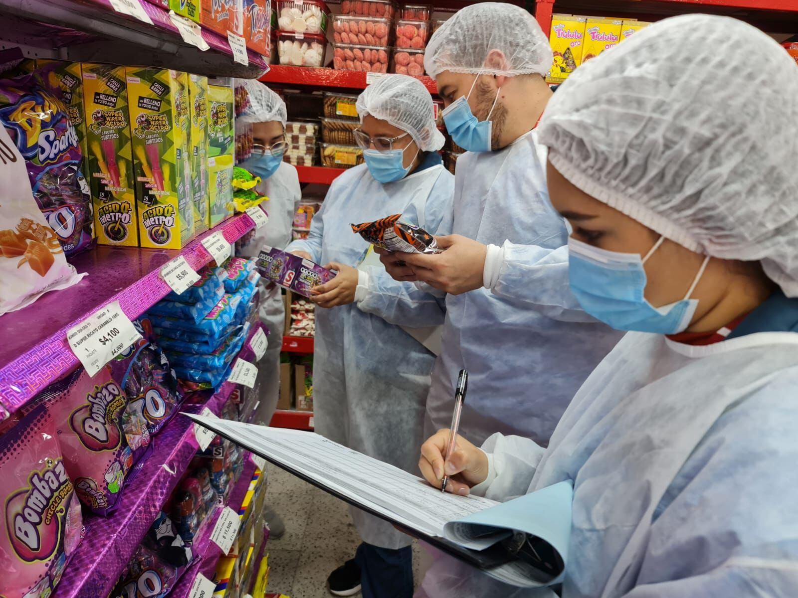Secretaría de Salud decomisa más de 700 kg de dulces en mal estado en Bogotá-Colombia-22-10-2021