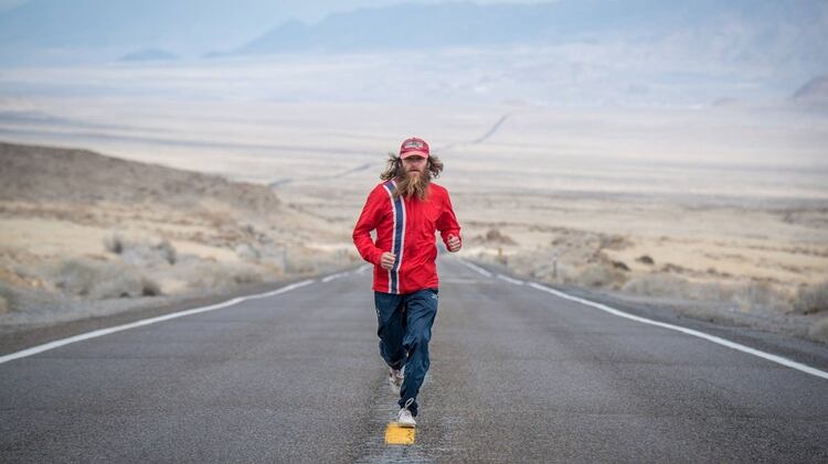 400 días y 25 mil km, la travesía de un atleta que emuló la ruta ...