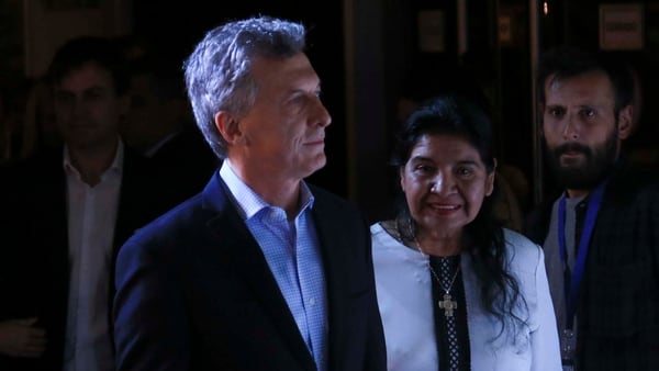 El Jefe de Estado junto a Margarita Barrientos (NA)