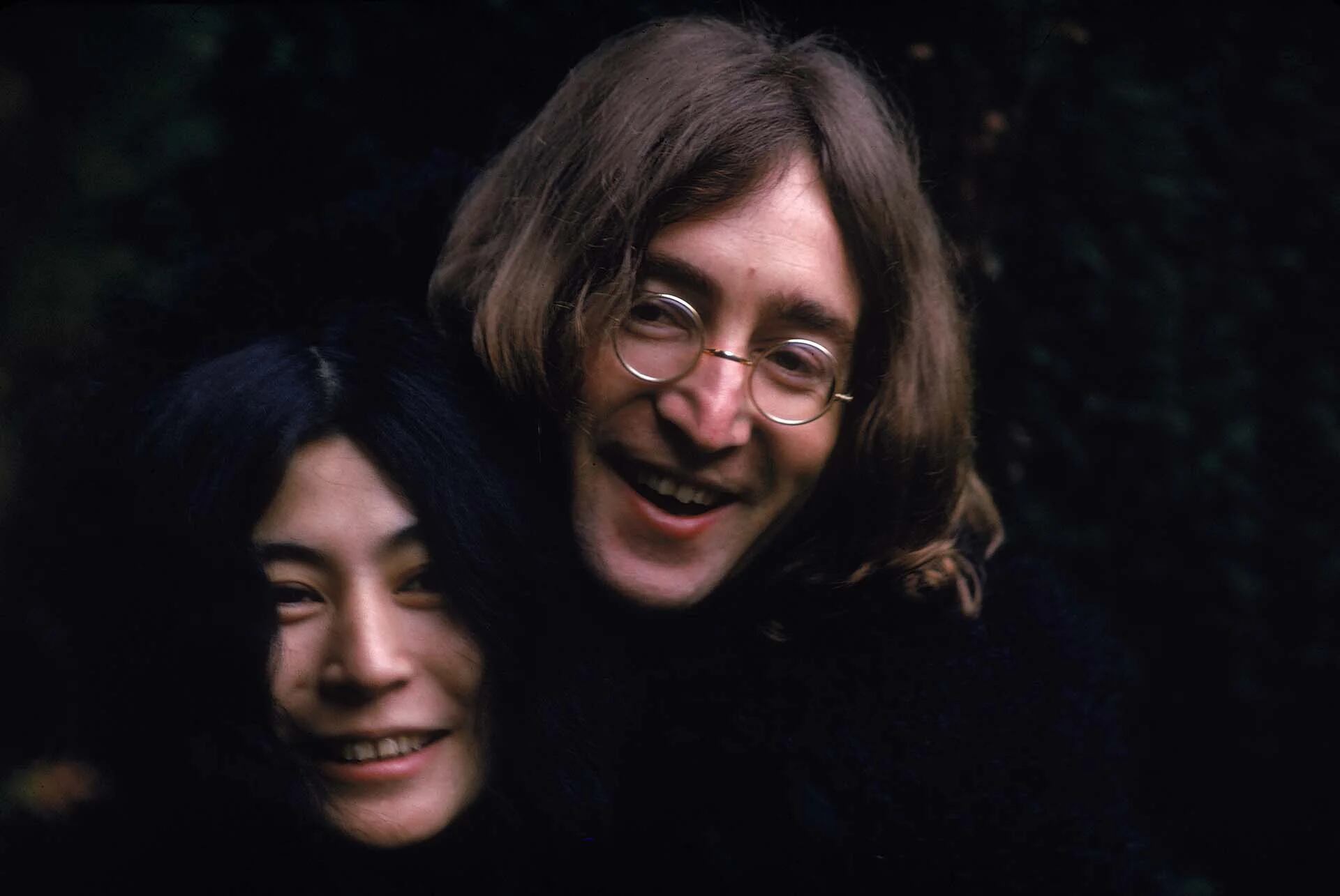 Yoko Ono cumple 90: del escándalo por su relación con Lennon a ser la “diabólica culpable” de la separación de los Beatles