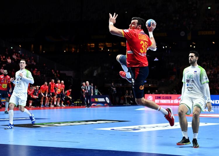El pivote español, oro mundial en 2013 y vigente bicampeón europeo con la selección (con la que debutó en 2011), es jugador del club alemán desde 2012