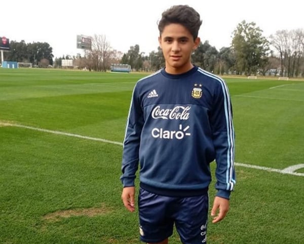 Nicolás Mercado tiene 16 años y es uno de los jóvenes talentos argentinos que se encuentran en Europa (@nnicomercado)