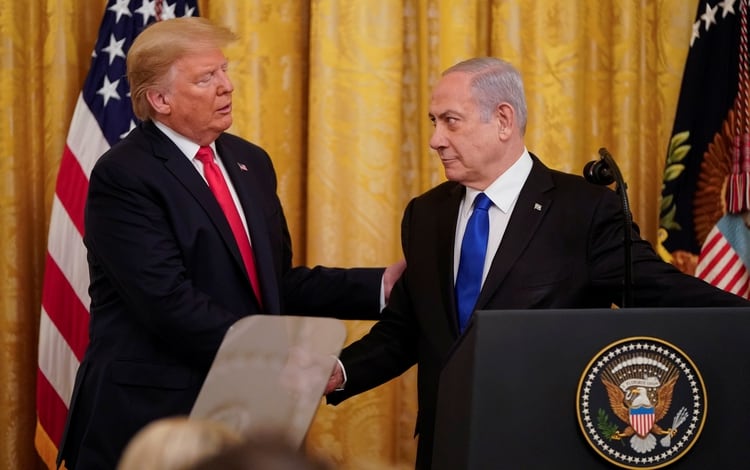 El plan fue presentado en una conferencia conjunta entre Donald Trump y Benjamin Netanyahu (REUTERS/Joshua Roberts)