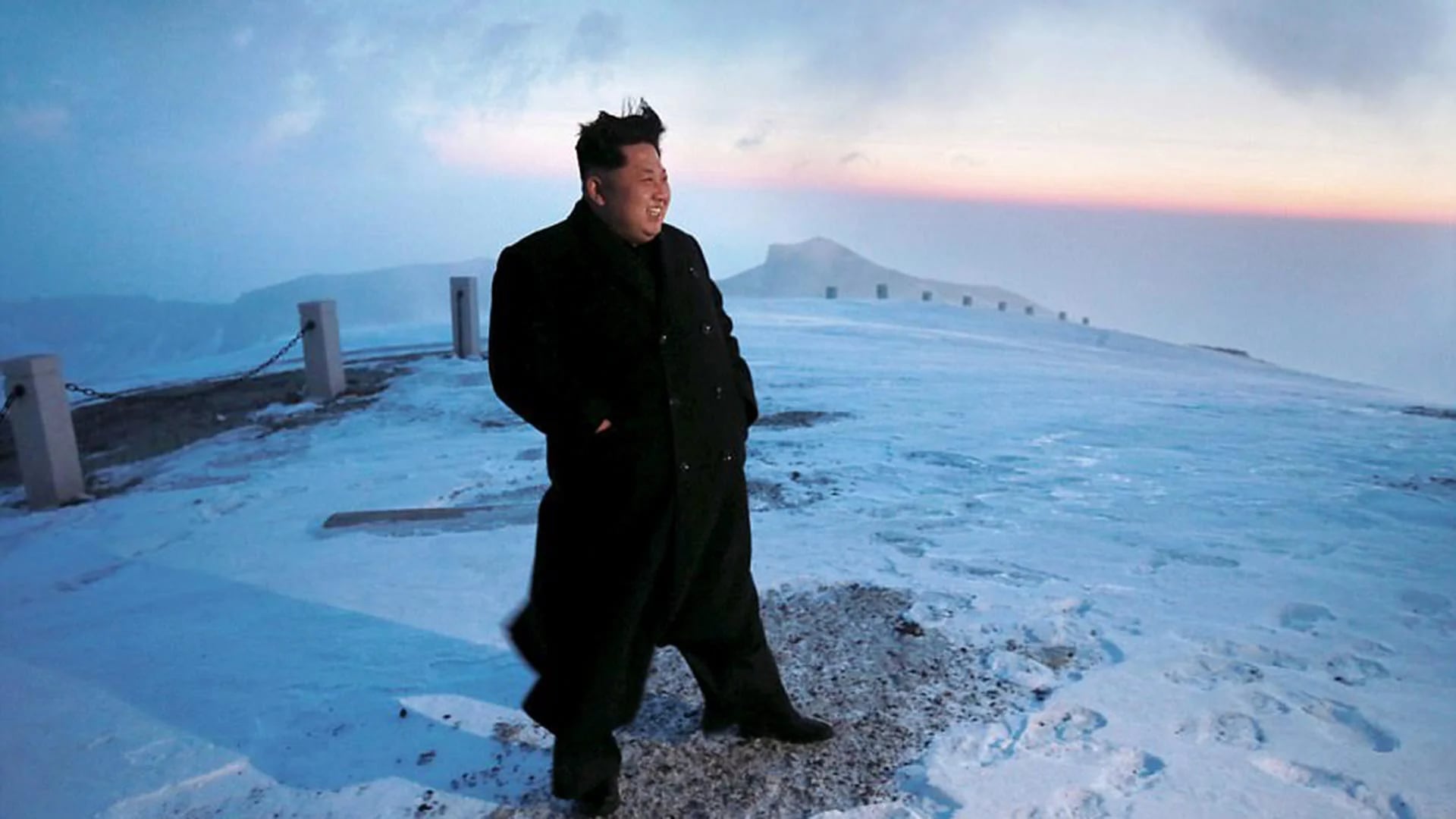 El dictador Kim Jong-un en la cima del monte Paektu