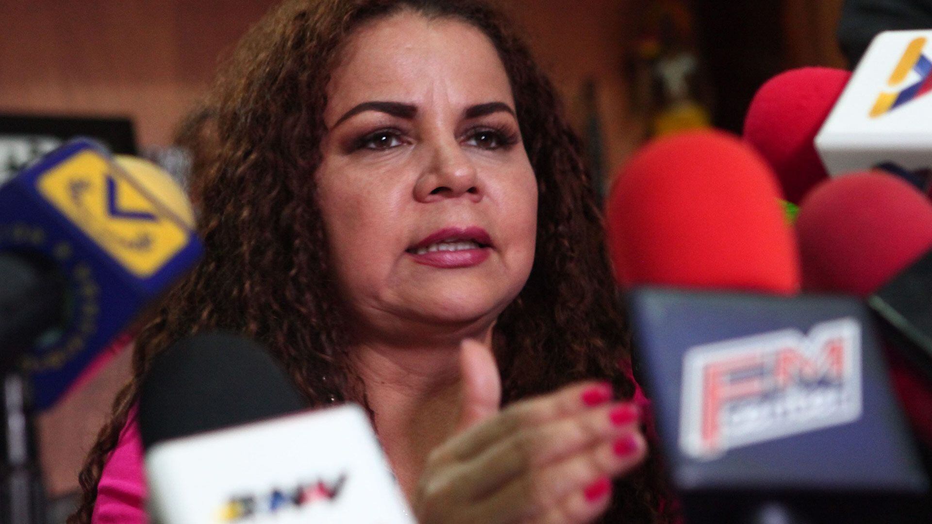 Iris Varela, ministra de Prisiones de Venezuela, admiradora de Sai Baba y favorecedora de los delincuentes del llamado “pranato”.
