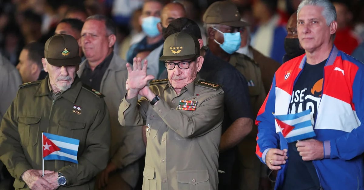 A US congressional committee has backed a bill to block the removal of Cuba from the list of state sponsors of terrorism.