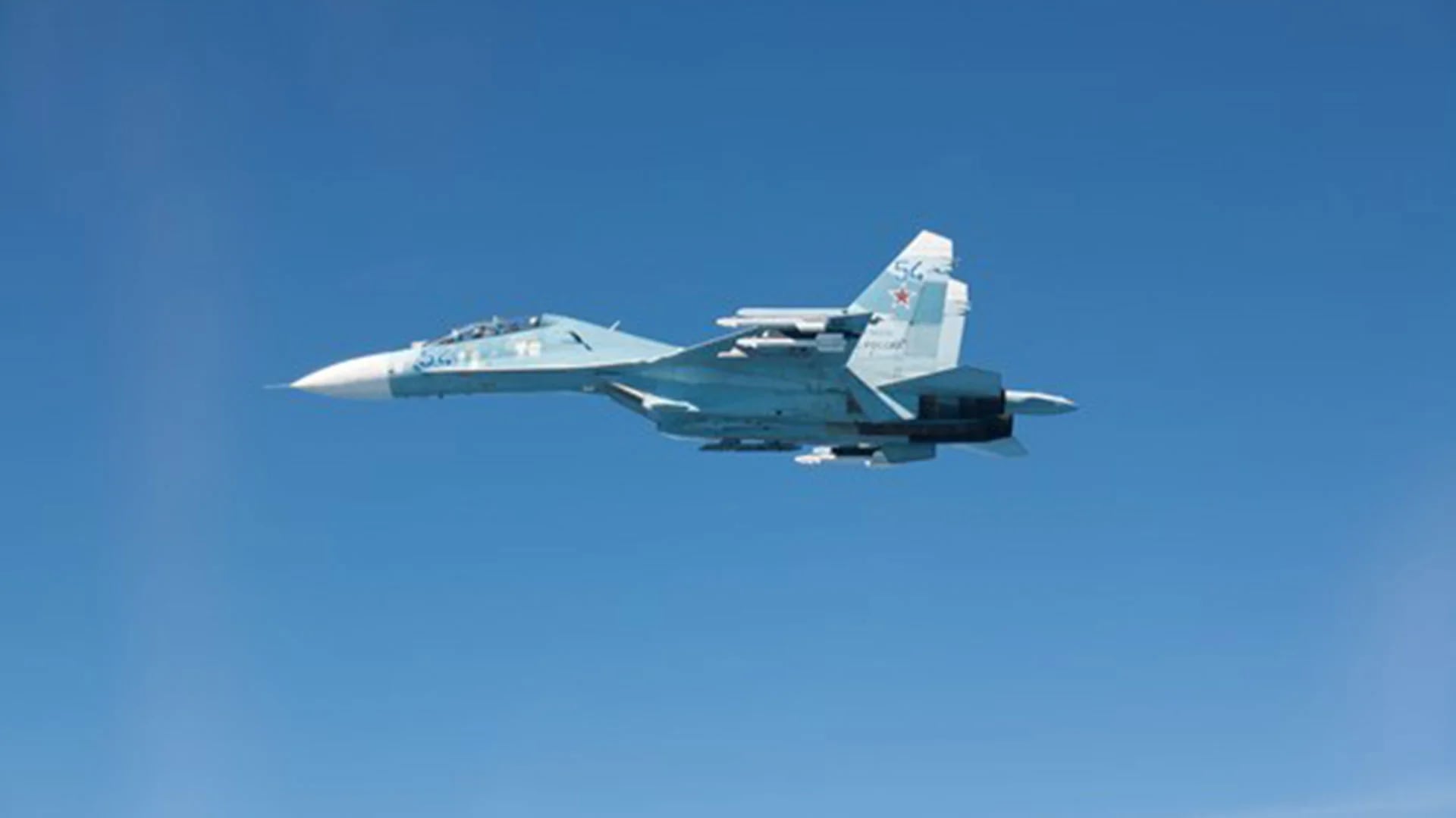 El cazabombardero Sukhoi Su-27, uno e los más capaces y avanzados del mundo (Ilmavoimat)