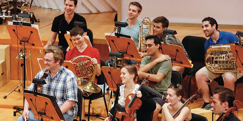 Desde 1987, el New World Center a recibido en Miami a más de 1150 músicos del mundo, e impulsado sus carreras. (NewWorldSymphony)