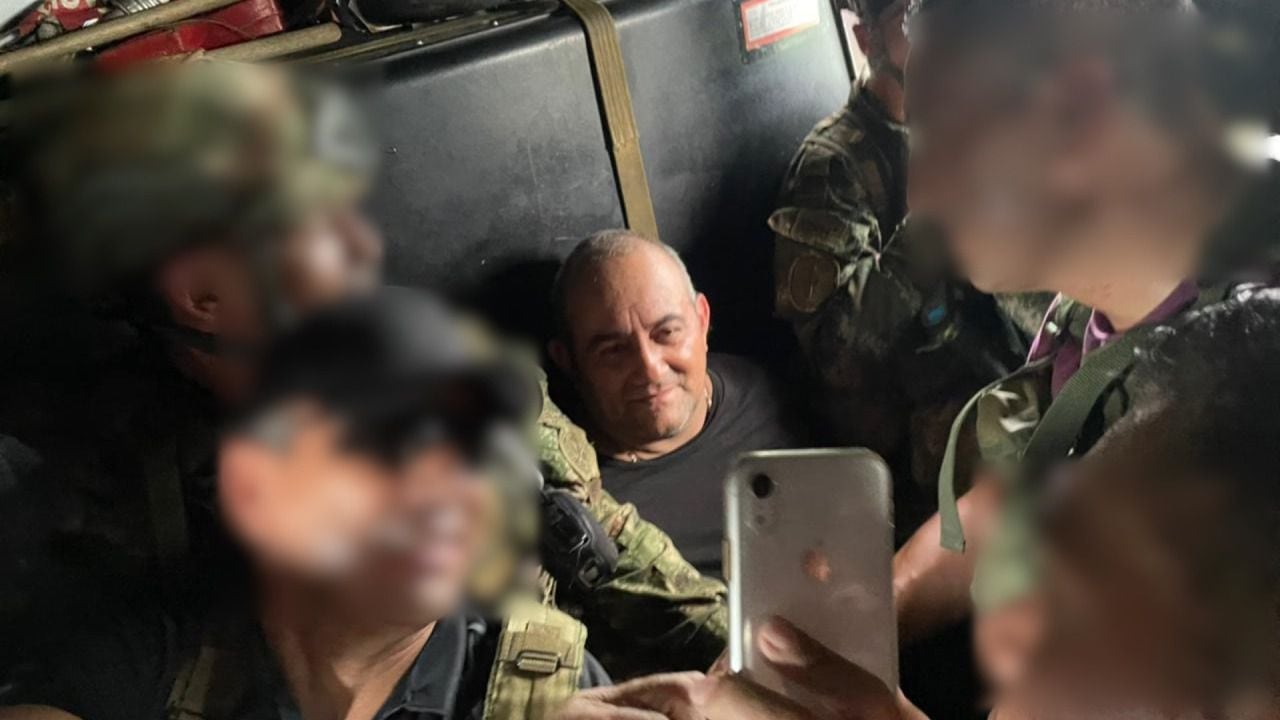 Alias Otoniel es trasladado hacia Medellín por miembros de las Fuerzas Militares. / Ejército Nacional