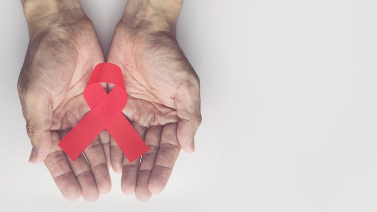 La única manera de saber si alguien contrajo el VIH es a través de un test que consiste en un análisis de sangre (Shutterstock.com)