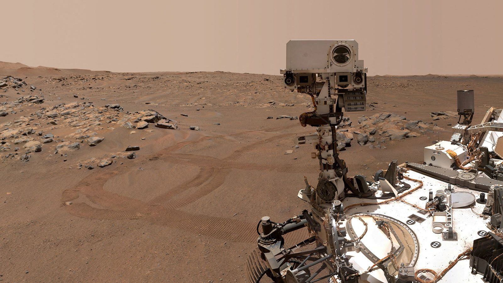 El rover Perseverance trabaja en la recolección de muestras en el cráter Jezero, Marte. (REUTERS/Archivo)