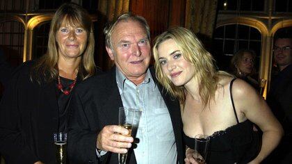 Kate Winslet junto a sus padres (Foto: Alan Davidson/Shutterstock) 