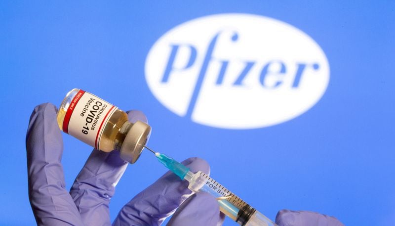 La segunda dosis de la vacuna de Pfizer está pensada para aplicarse a los 21 días de la primera (REUTERS/Dado Ruvic)