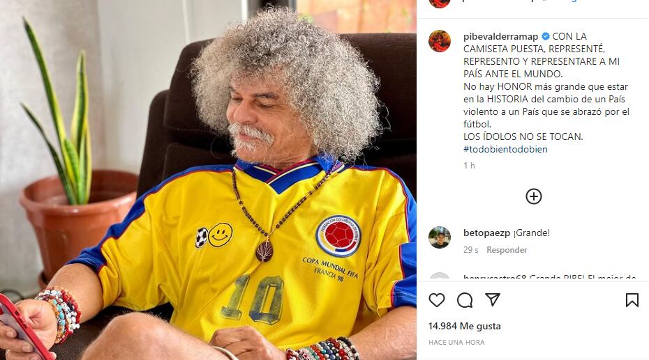 El Pibe Valderrama sigue portando la camiseta de la selección Colombia.