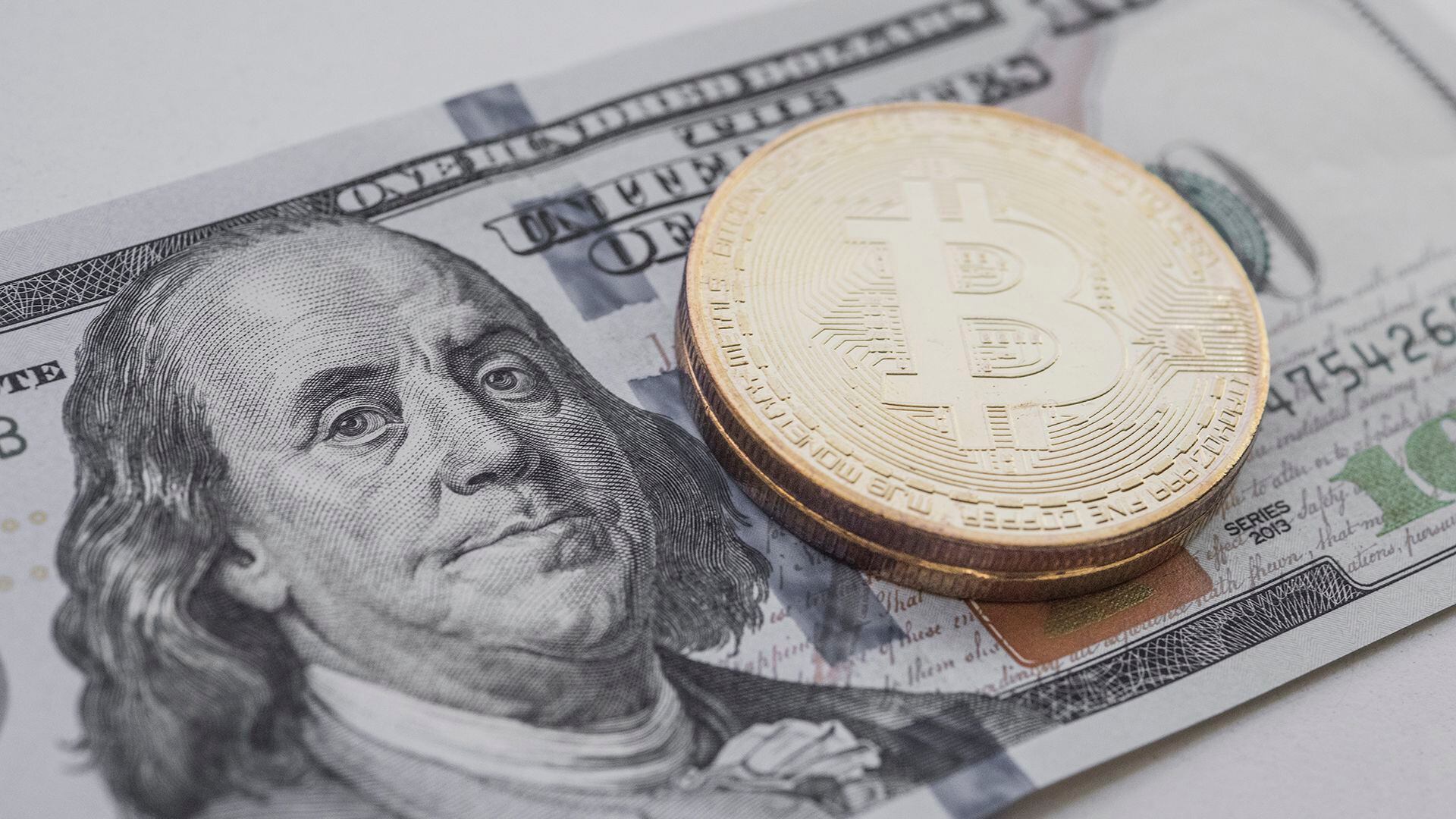 Bitcoin vs. dólar libre: ¿cuál es la mejor opción para ahorrar? - Infobae